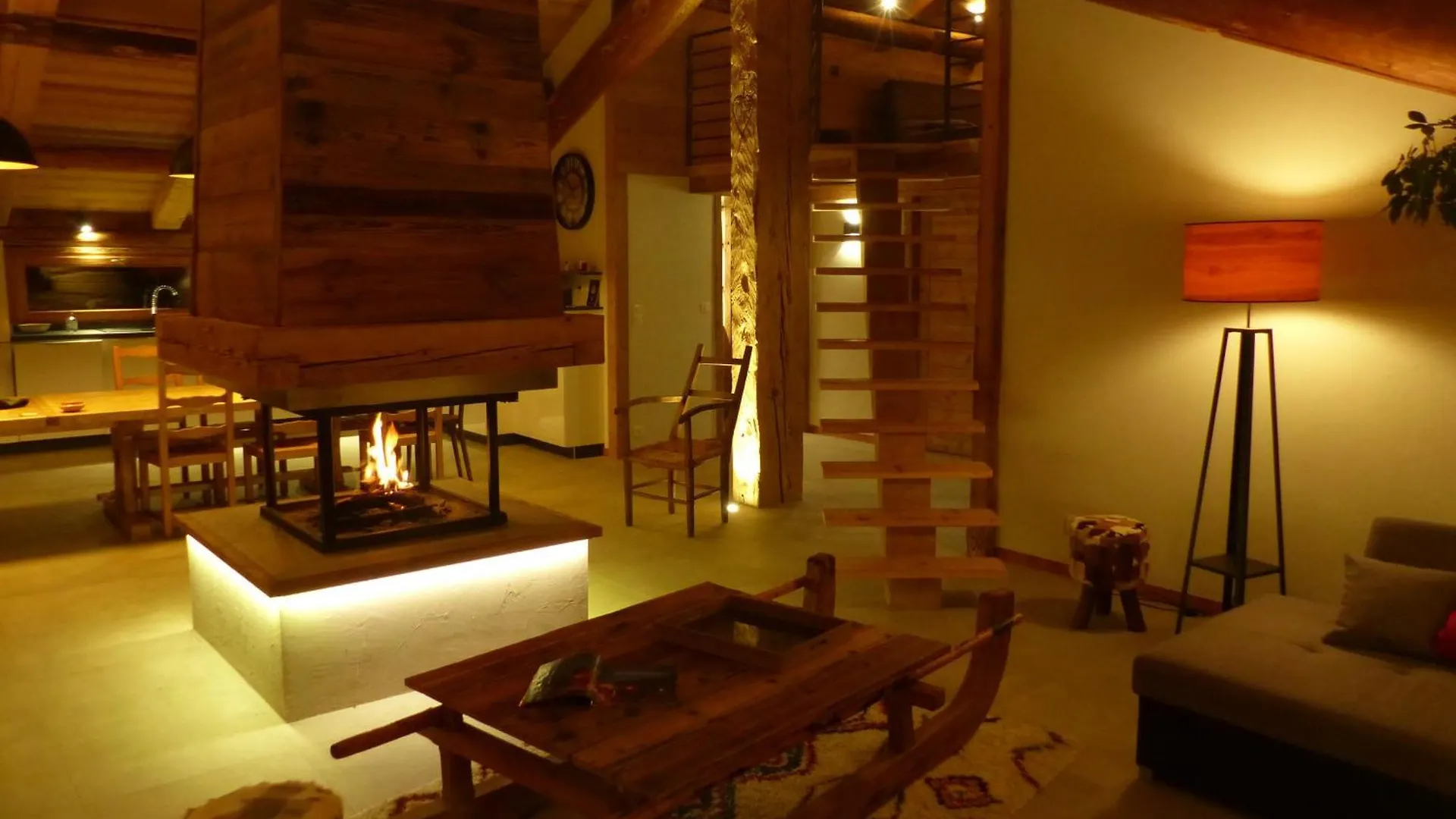 Appartement 4* Pour 10 Pers. Avec Cheminee Et Bain Norvegien, Proche Pistes - Le Grand-Bornand - Fr-1-467-100